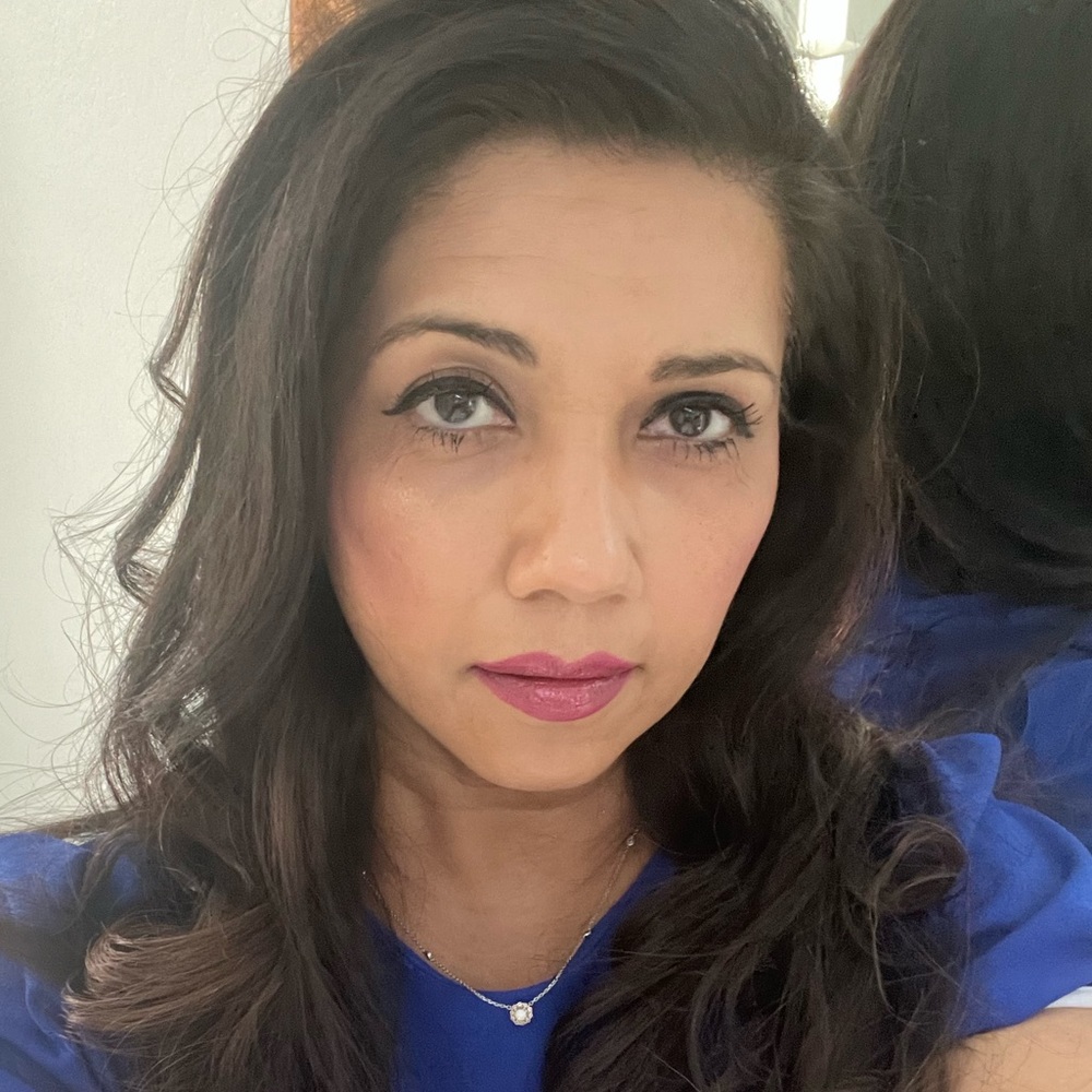 Meet your Posher, Muneera